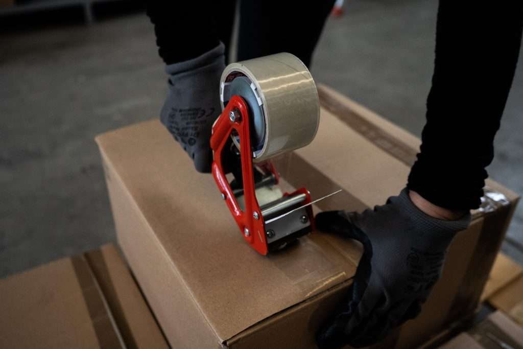 confezionamento componenti pneumatici e oleodinamici